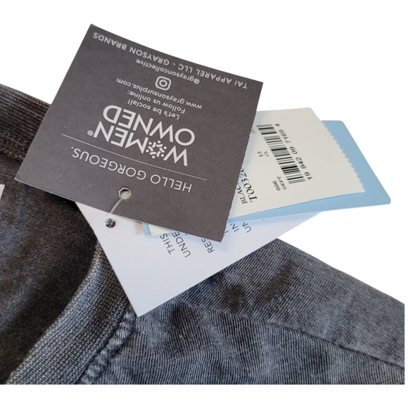 NWT Universal Monsters Dracula Vintage Horror Gray Oversized Graphic Tee Size M - Picture 11 of 16